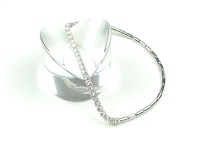 1ctのダイヤモンドが輝くブレスレットです♪