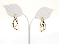 存在感のあるK18製ピアスです✦